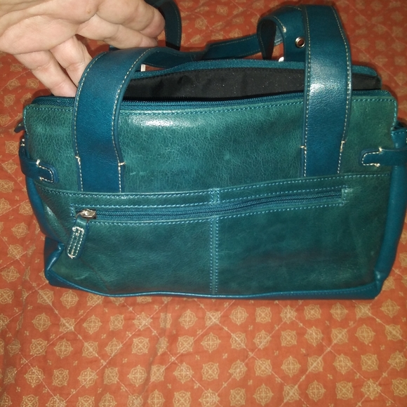 Teal leather handbag...like new. - Picture 2 of 7